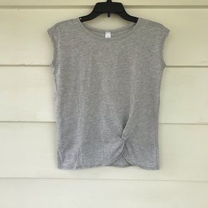 🍊Ivivva gray front knot tee